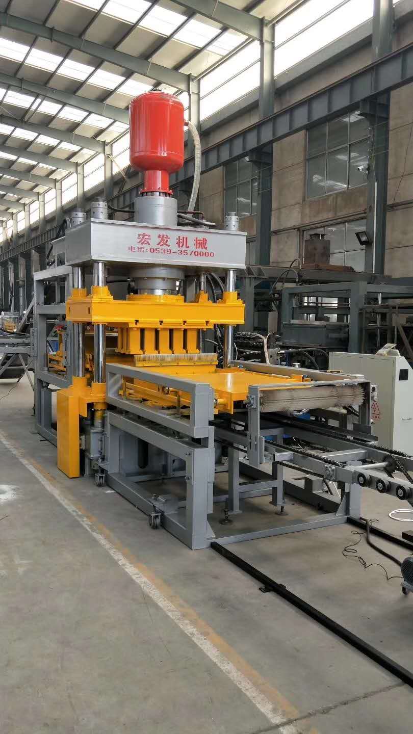 水泥制磚機是一種多種功能磚機設(shè)備